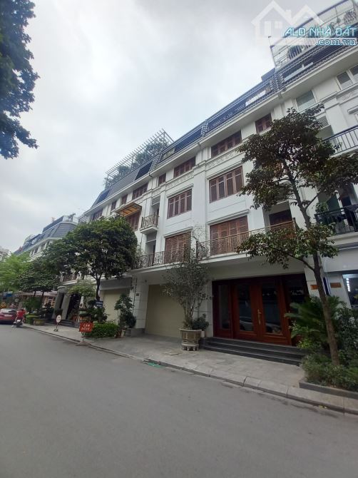 Bán gấp nhà liền kề 90 Nguyễn Tuân, Quận Thanh Xuân, diện tích 75m2, 5 tầng thang máy - 4