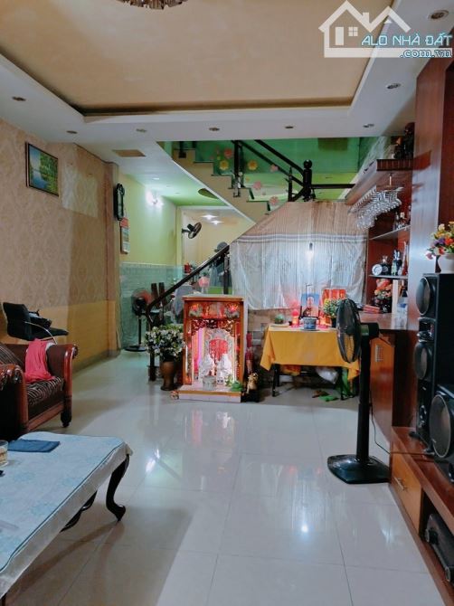 Xe đậu trong nhà Trần Quang Diệu, P14, Q3, 96m2, 4 tầng, giá rẻ. - 1