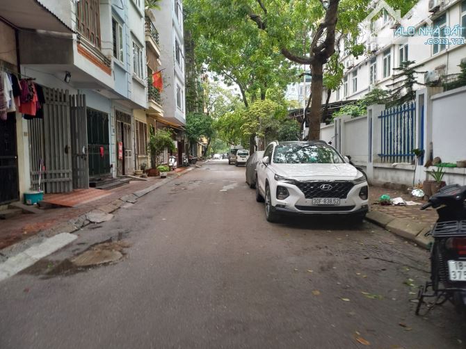 Bán Đất diện tích 240,2m2 đất mặt tiền 10m gần ngân hàng, trường tiểu học Ban Mai Văn Quán - 2