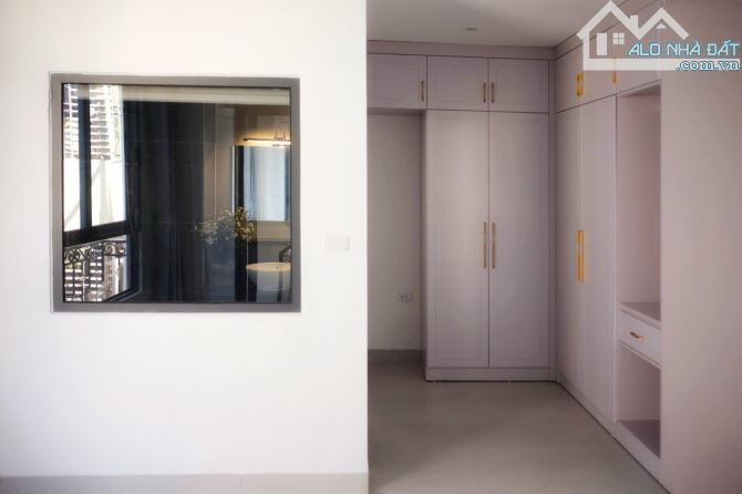 Bán nhà Trần Hưng Đạo Hoàn Kiếm 40m 6T thang máy 11.5 tỷ nhà mới cách mặt phố 15m