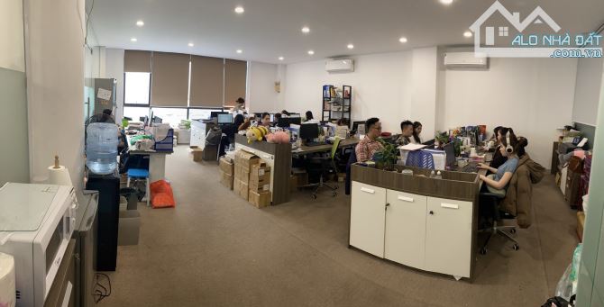 Cho thuê văn phòng Hoàng Cầu view hồ diện tích 51 giá 18tr/tháng nhận nhà ngay - 1