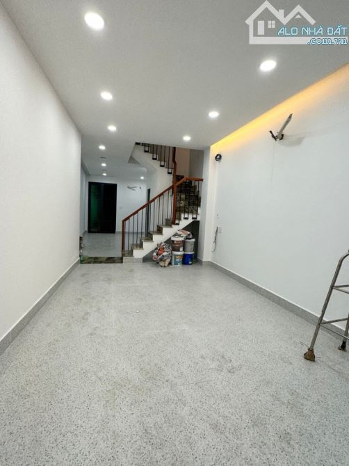 BÁN NHÀ MẶT TIỀN 80M2 4 TẦNG NGANG 4M KINH DOANH ĐỈNH KHU VIP HOÀNG VĂN THỤ 16.5 TỶ.