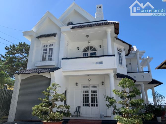 BIỆT THỰ MẶT TIỀN HOÀNG HOA THÁM, P. 10, 438m2, NGANG 11m