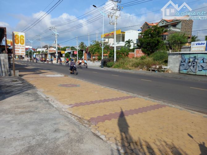 Đại Hạ Giá-Đất MT Biển,MT đường Huỳnh Thúc Kháng-Hàm Tiến-Phan Thiết-DT 1.046m2