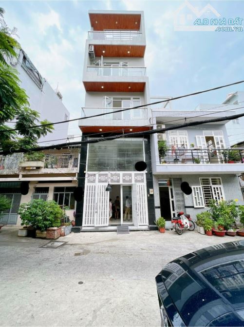 XE HƠI ĐẾN Nhà 5 tầng_ 4,7x12m_ Bến Vân Đồn_Quận 4 Giá 15 tỷ