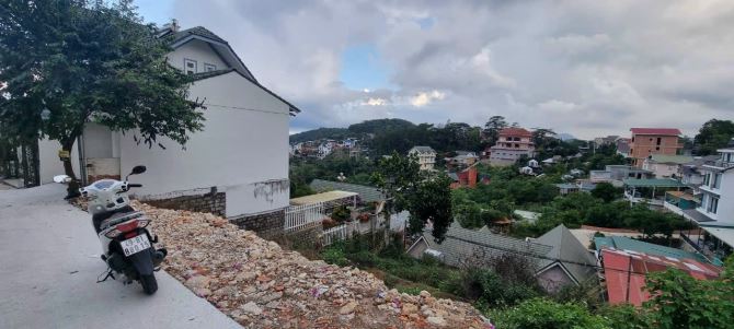 Cần bán lô đất đường Khe Sanh View đẹp p 10 Tp Đà lạt - 2