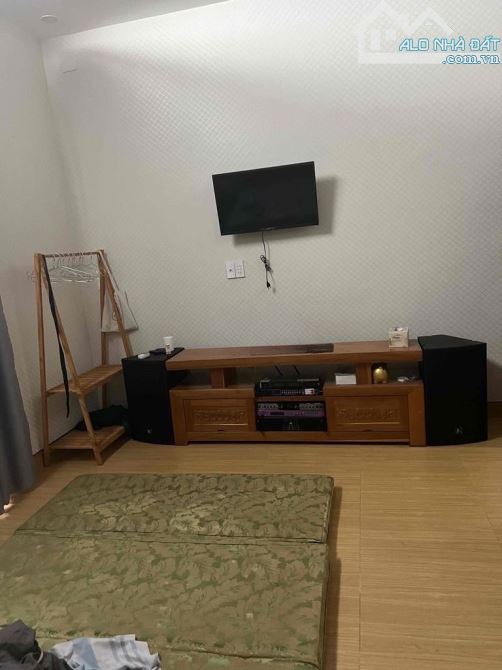 Bán Biệt Thự mini 6x15m.Góc 2 Mặt Tiền Đường Lê Thị Riêng vào 100m,phường thới an.Q12 - 3