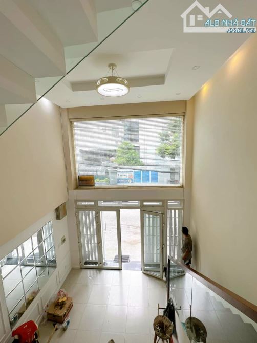 XE HƠI ĐẾN Nhà 5 tầng_ 4,7x12m_ Bến Vân Đồn_Quận 4 Giá 15 tỷ - 5