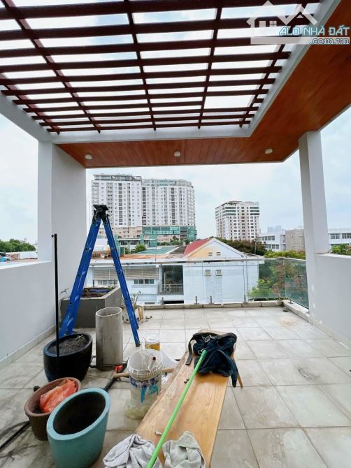 XE HƠI ĐẾN Nhà 5 tầng_ 4,7x12m_ Bến Vân Đồn_Quận 4 Giá 15 tỷ - 7