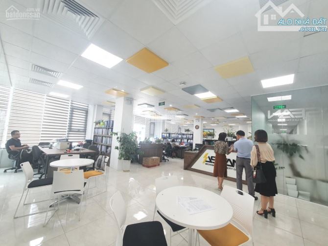 Cho Thuê Văn Phòng Tôn Thất Thuyết-Cầu GiấyTòa OFFICE Chuyên Nghiệp DT 240M2 Gía 40,5tr/th - 8