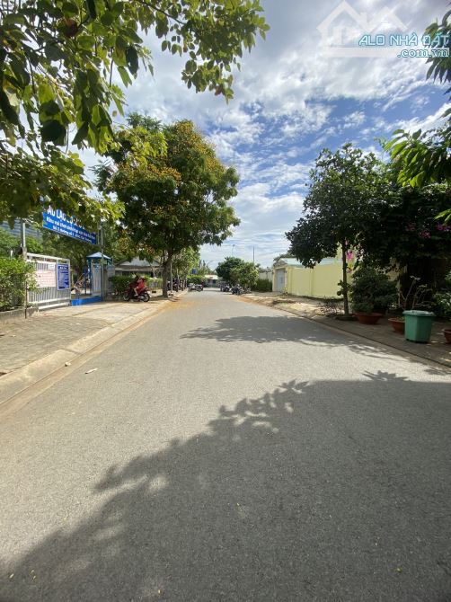 Bán đất biệt thự view sông,công viên KDC Tấn Trường Quận 7. DT: 12 x 20m,giá 22,8 tỷ. - 1