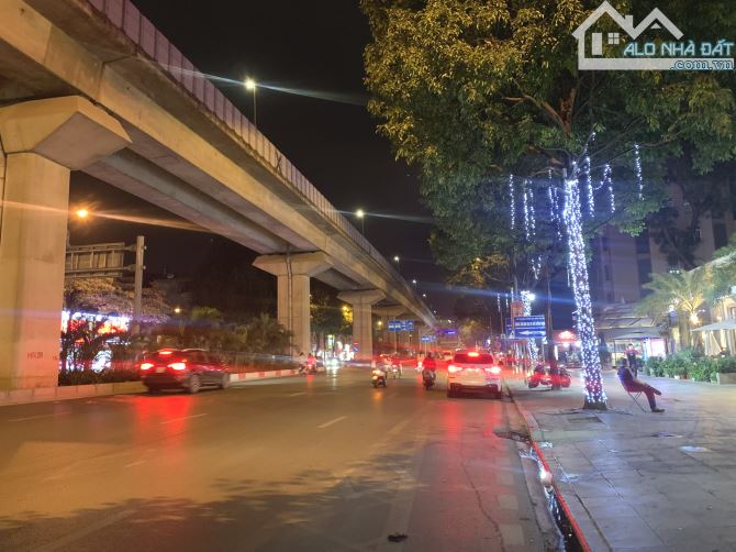 Bán ĐẤT tặng NHÀ mặt phố Quang Trung  , 145 m2 – 2T – MT 10m , THỬA  ĐẤT VUÔNG ĐẸP , 31 tỷ - 2