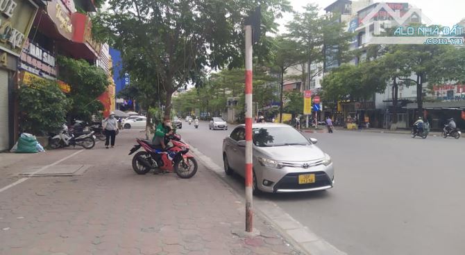 (TỔNG GIẢM 10.5 TỶ CÒN 95 TỶ) BÁN GẤP TOÀ 8T MP TRẦN THÁI TÔNG - CHO THUÊ 178TR/T-136M - 4