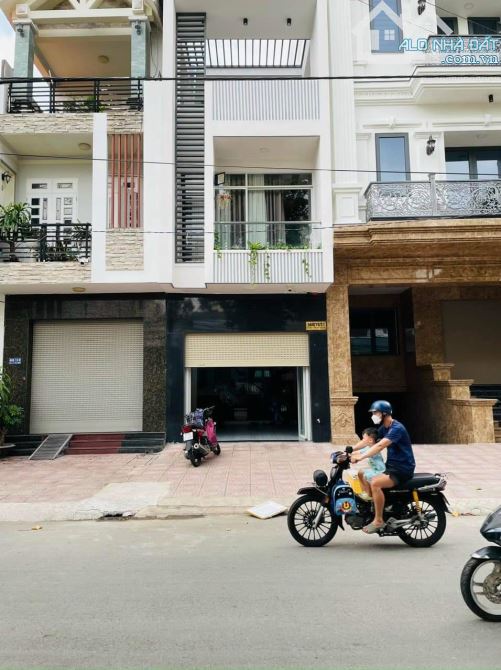 BÁN GẤP NHÀ 1 TRỆT 2 LẦU KDC SÔNG MÃ GẦN MẦN NON HOA SEN CHỈ 7.5 TỶ TL - 2