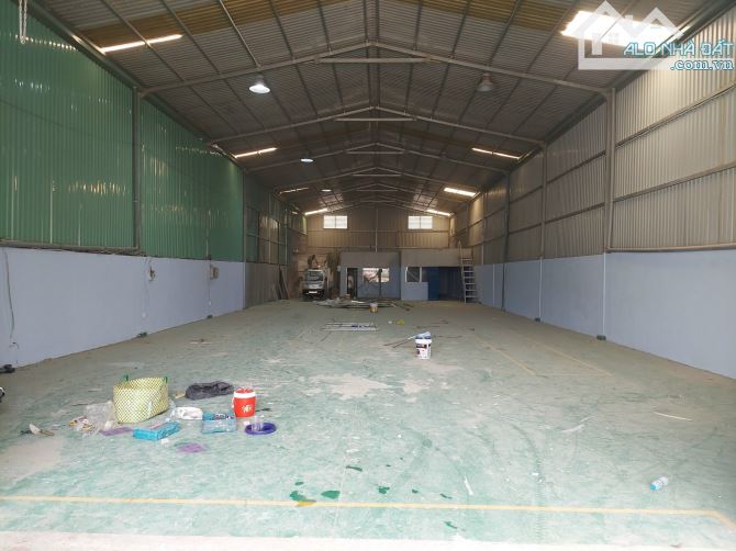 Cho thuê nhà xưởng 600m2, Ngã Tư Ga,  Hà Huy Giáp, Quận 12