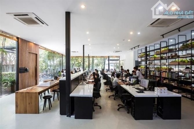 BÁN NHÀ CẦU GIẤY, MẶT PHỐ KHÚC THỪA DỤ, 120*8, MT6M, THÔNG SÀN, Ở, KD SPA, N.KHOA 68 TỶ