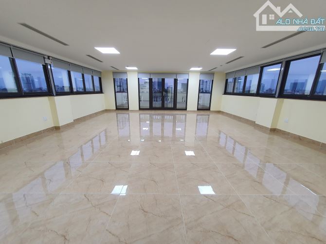 Cho thuê nhà siêu rộng Vạn Phúc - Hà Đông, 200m2 5 tầng thông sàn thang máy MT 12m 50tr - 2