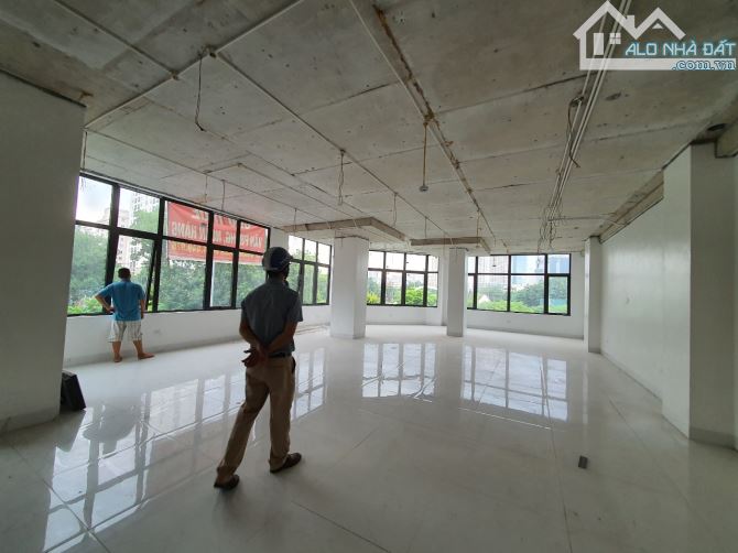 Cho thuê nhà siêu rộng Vạn Phúc - Hà Đông, 200m2 5 tầng thông sàn thang máy MT 12m 50tr - 3