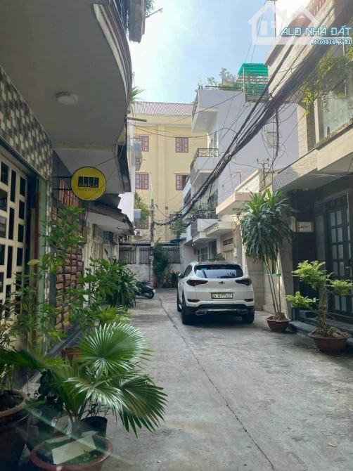 Siêu Hot ! Bán rẻ nhà CMT 8, Quận 10, 56m2, 2 tấm, Giá : 6.5 tỷ - 1