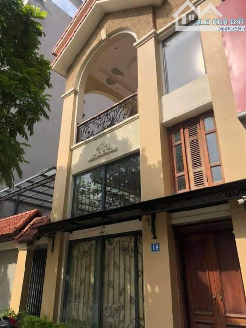 💥MẶT PHỐ TRƯƠNG CÔNG GIAI - 140M2 MT 11M - KINH DOANH ĐỈNH - VỊ TRÍ ĐẮC ĐỊA 💥
