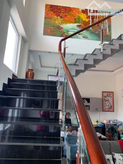 Bán Nhà Đẹp có 2 Căn Hộ cho Thuê Doanh Thu 5-10tr/tháng Phường 4 Đà Lạt - 1