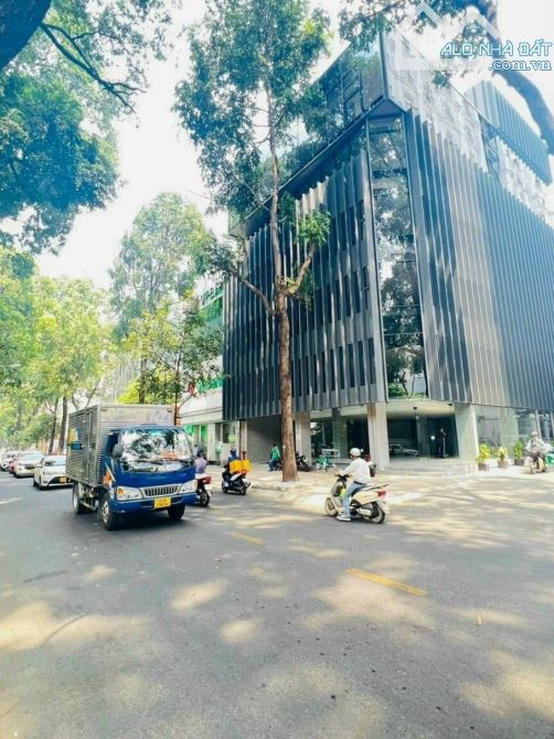 Bán tòa nhà văn phòng Level A,56 Nguyễn Đình Chiểu, 20x26.5m, hầm 15 tầng, P Đa Kao,Q1