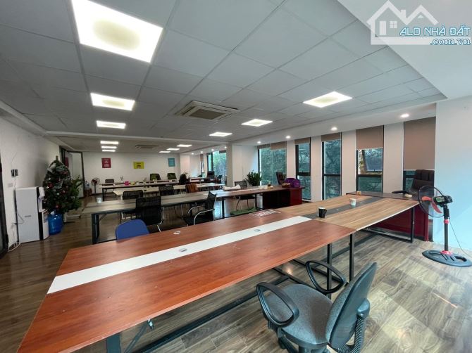 Cho thuê 120m2 sàn văn phòng đường D5, Phường 25, Q. Bình Thạnh, Tòa nhà hầm trệt 5 lầu. - 3