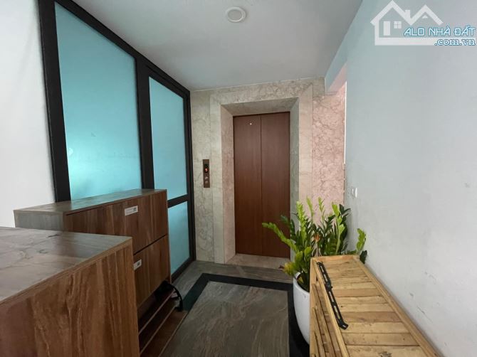 Cho thuê 120m2 sàn văn phòng đường D5, Phường 25, Q. Bình Thạnh, Tòa nhà hầm trệt 5 lầu. - 4