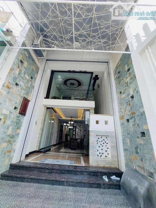 Mặt tiền kinh doanh đa ngành nghề, Phú Thạnh, Tân Phú, 5 tầng gần 72m2, cần bán ngay.
