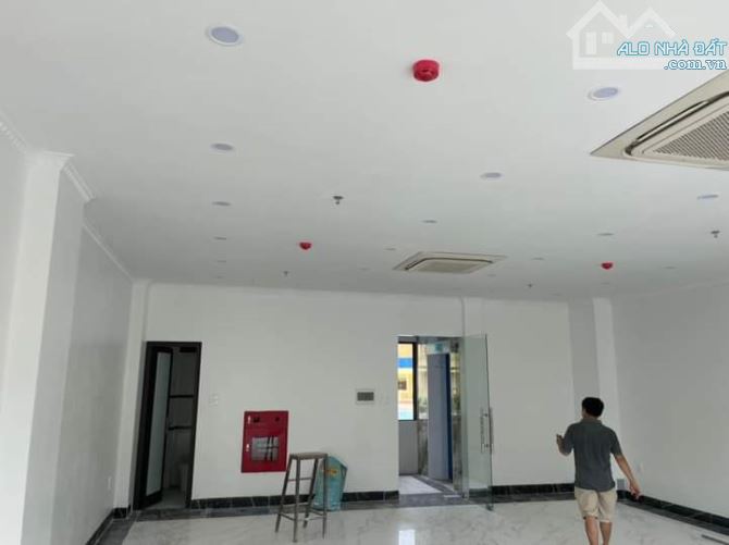 BÁN GẤP TÒA VP 9T THANG MÁY MẶT PHỐ Khuất Duy Tiến 100M2- MT KHỦNG 7.2M- VỈA HÈ- GIÁ 56 Tỷ - 5