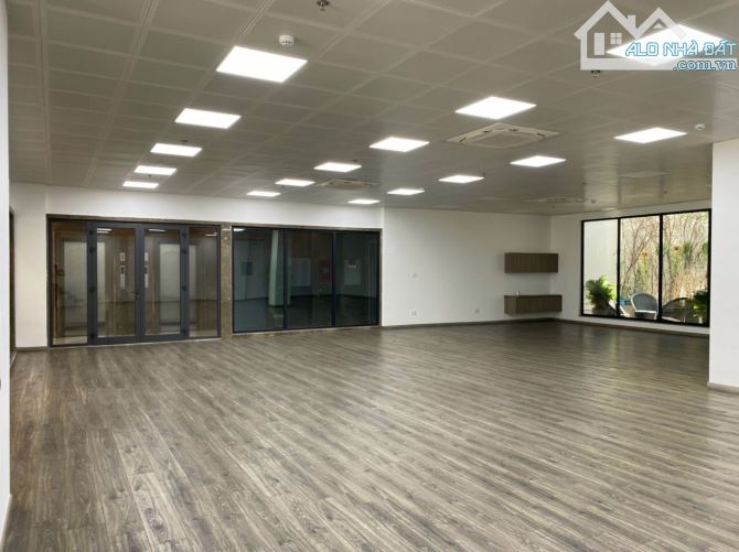 VP tầng trệt tòa nhà - 110m2 - Đường Cửu Long, Tân Bình chỉ 39tr bao PQL, Bao Điện Lạnh