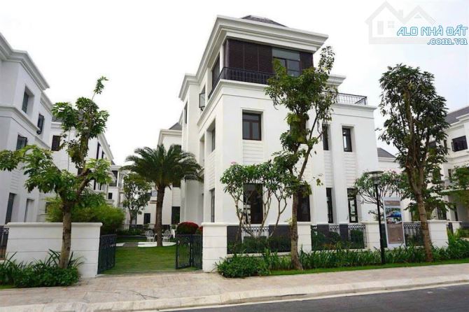 Duy nhất căn biệt thự phường Võ Thị Sáu, Quận 3, dt: 668m2 trệt 3 lầu sân vườn.