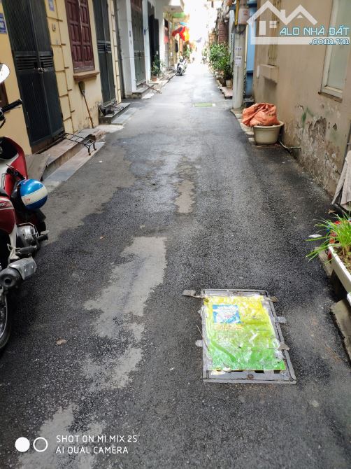 Cần bán nhà 4 tầng xây dựng 2012, Ngô quyền  Hà đông, 48m2, đường trước sau 4 m, 4,8 tỷ.