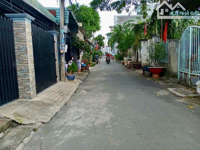 Bán gấp nhà cấp 4 khang trang DT 6x28; 165m2 đường 5m ô tô gần Phúc Long, Tân Hiệp 4 tỷ