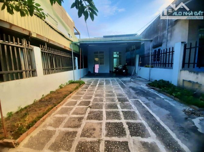 Bán gấp nhà cấp 4 khang trang DT 6x28; 165m2 đường 5m ô tô gần Phúc Long, Tân Hiệp 4 tỷ - 4
