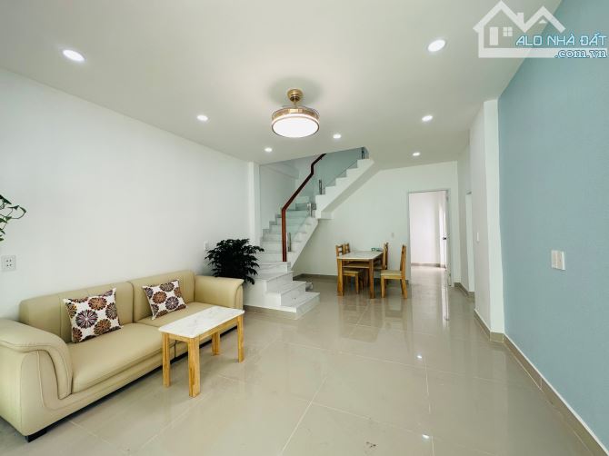 Bán nhà 1 trệt 1 lầu 61m2 SHR,thổ cư 100% (P.Thống Nhất) - 1