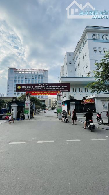 bán nhà mặt phố Nguyễn Văn Trỗi-HĐ(Đối diện BigC Hà Đông)7T thang máy.KD sầm uất.Giá 23tỷ - 11