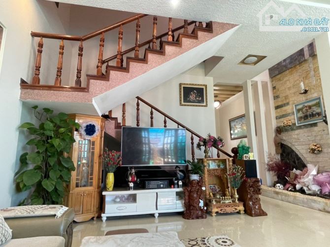 BÁN BIỆT THỰ VIEW ĐẸP PHƯỜNG 8 ĐÀ LẠT GIÁ CỰC TỐT - 1