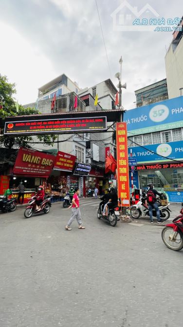 bán nhà mặt phố Nguyễn Văn Trỗi-HĐ(Đối diện BigC Hà Đông)7T thang máy.KD sầm uất.Giá 23tỷ - 7