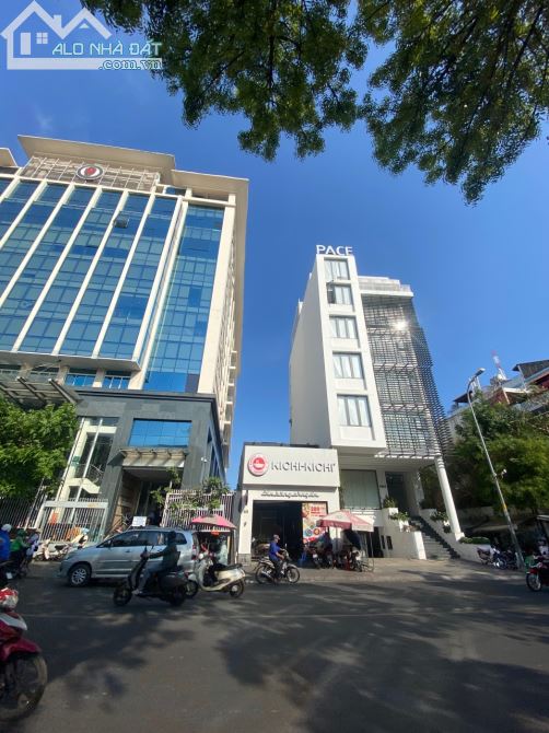 Bán nhà đất mặt tiền Nguyễn Đình Chiểu, Quận 1, dt: 20x45m vuông đẹp 850m2 cần bán cơ cấu