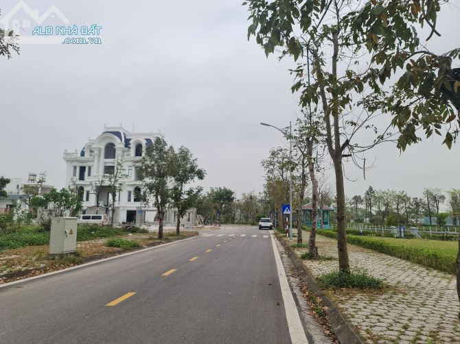 Bán Nhanh Lô Góc BT View Sông Nhân Tạo KĐT Ceo 2 TP Phủ Lý - Hà Nam.
