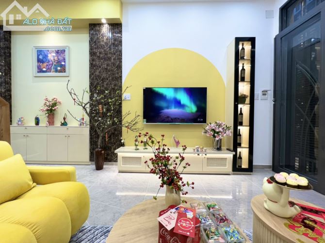 Hạ 2 tỷ, Bán Nhà Đặng Thùy Trâm , Kế Đh Văn Lang, 5x20m. 4 Tấm, Chỉ 10.6 tỷ, Giá cực tốt - 2