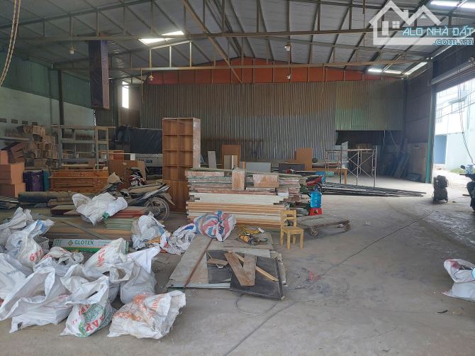 Cho thuê nhà xưởng 800m2 mặt tiền An Phú Đông 03