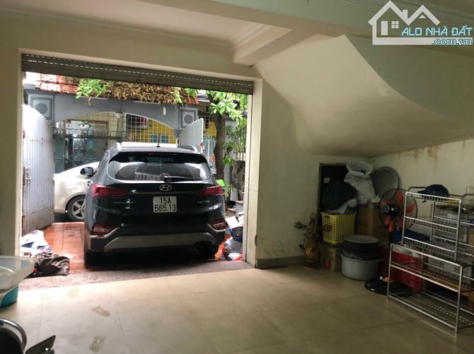Tuyến 2 Trần Nguyên Hãn. Dt: 103m x 3.5 tầng. Giá 7.6 tỷ.