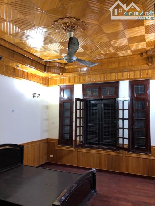 💥 Bán nhà Phố Đê La Thành, Đống Đa, 80m2 5T, MT 7m, Ô tô, Gara, KD, Chỉ 11.5 Tỷ 💥 - 2