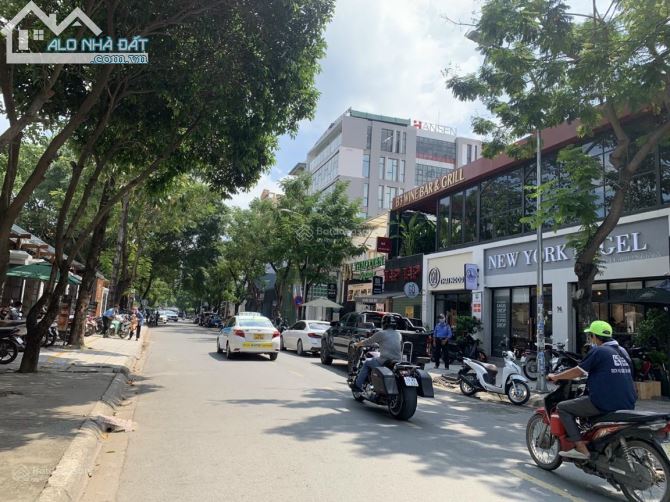 Bán nhà đường Lê Văn Miến phường Thảo Điền Q2 DT 200m2 thổ cư gía 220triệu/m2,chỉ 39tỷ