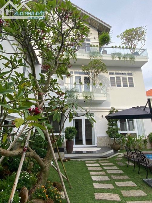 Bán biệt thự Thảo Điền Villa Quận 2  diện tích 1.100m2 thổ cư trệt 2 lầu hồ bơi,chỉ 150tỷ - 1