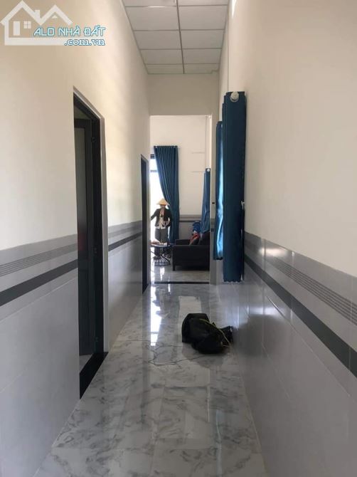 BÁN NHÀ VƯỜN 7500M2 + NHÀ CẤP 4 ĐẸP MỚI XÂY+VƯỜN TRÁI CÂY+ SUỐI CHẢY QUA ĐẤT CHỈ 2TY4 - 2
