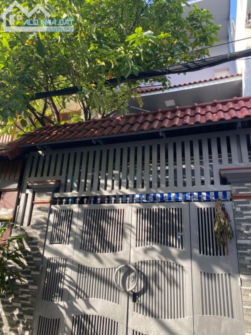 Bán nhà hẻm xe hơi TRƯỜNG SA, P. 12, Quận 3, 5.3m x 17. Giá 12.5 Tỷ