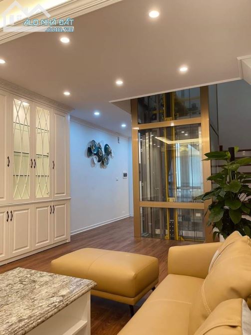 Bán nhà Phân Lô lô góc phố Nguyễn Văn Huyên, Cầu Giấy, diện tích 65m2, 7 tầng thang máy - 2